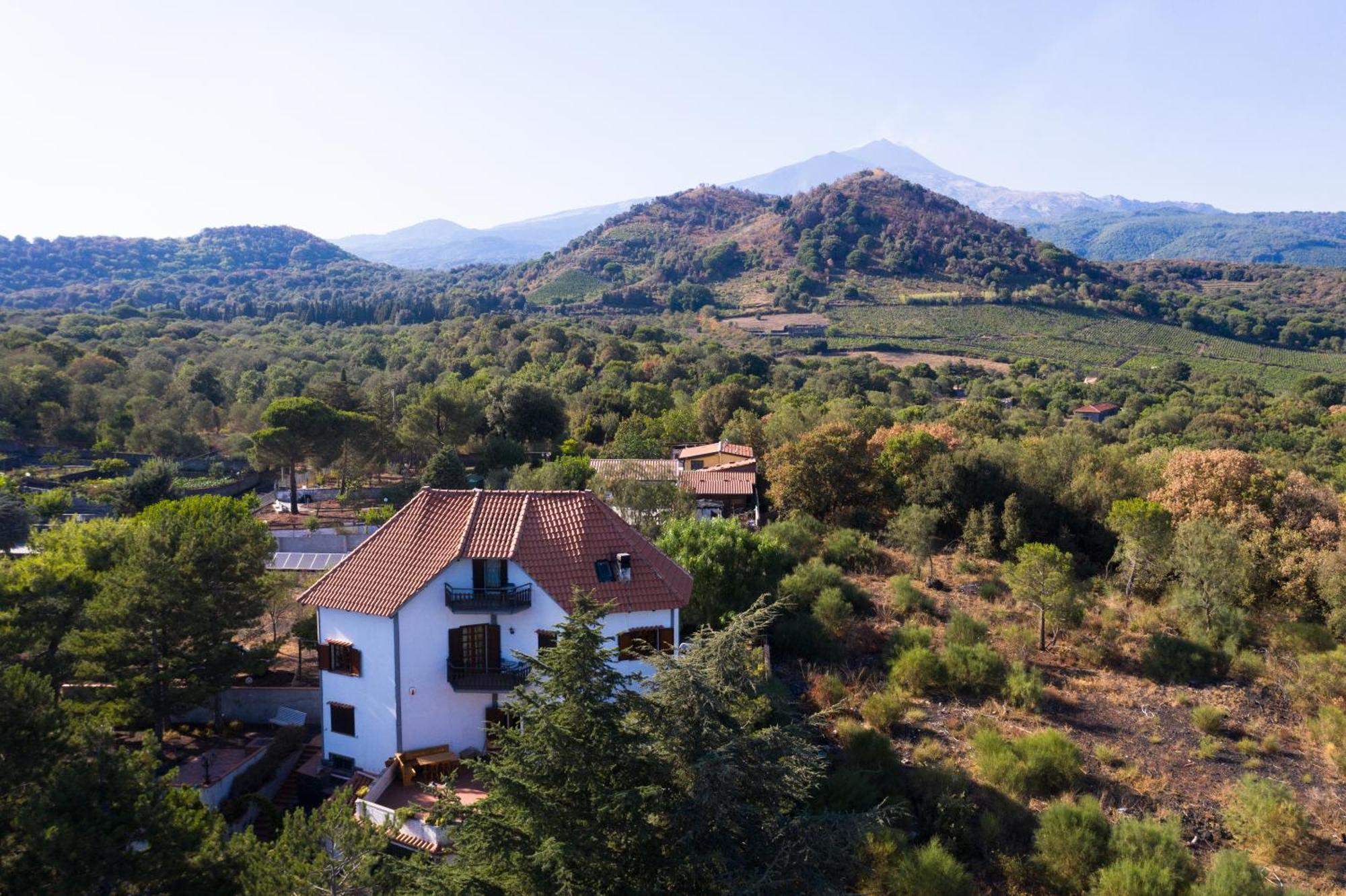 Villa Joele Nicolosi Exterior photo